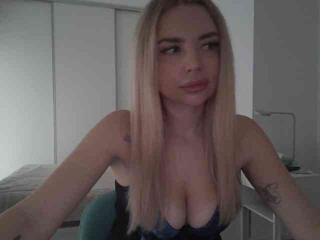 pinkpanther8899 webcam