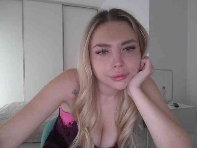 pinkpanther8899 webcam