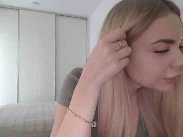 pinkpanther8899 webcam