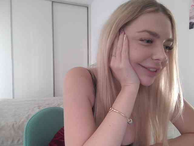pinkpanther8899 webcam