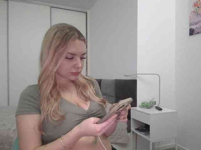 pinkpanther8899 webcam