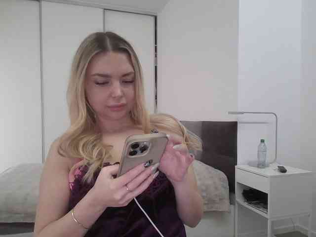 pinkpanther8899 webcam