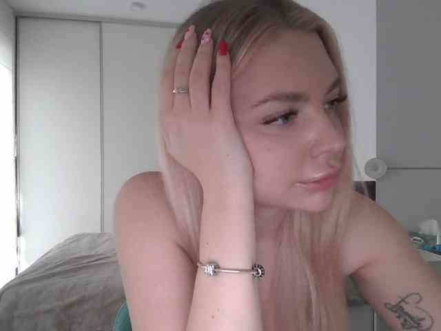 pinkpanther8899 webcam