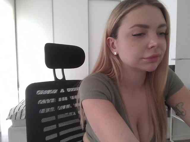 Blondie8853 webcam