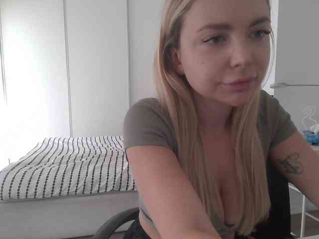 Blondie8853 webcam