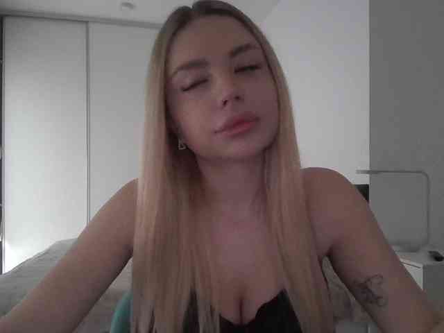 pinkpanther8899 webcam