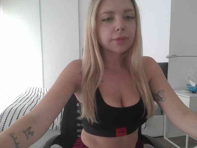Blondie8853 webcam
