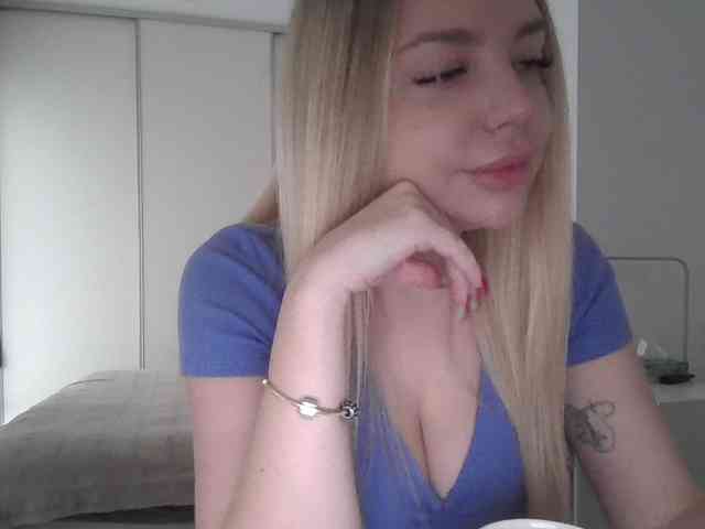 pinkpanther8899 webcam