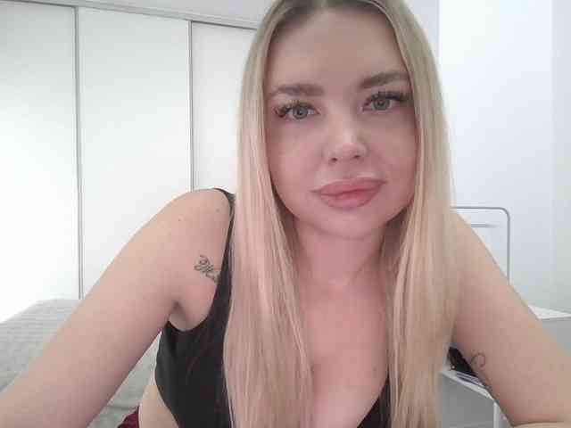 pinkpanther8899 webcam