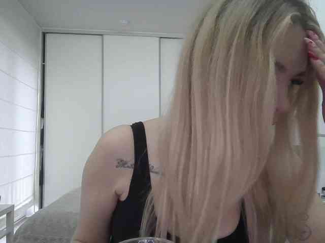 pinkpanther8899 webcam