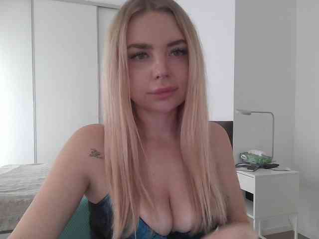 pinkpanther8899 webcam