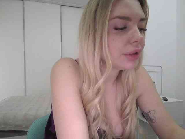 pinkpanther8899 webcam