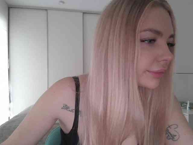 pinkpanther8899 webcam