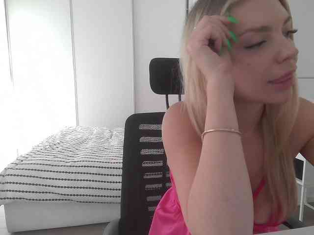 Blondie8853 webcam