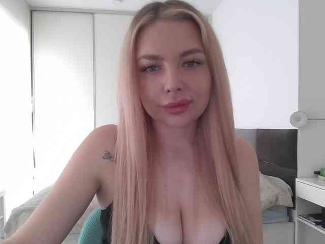 pinkpanther8899 webcam