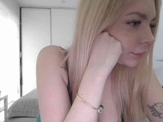 pinkpanther8899 webcam