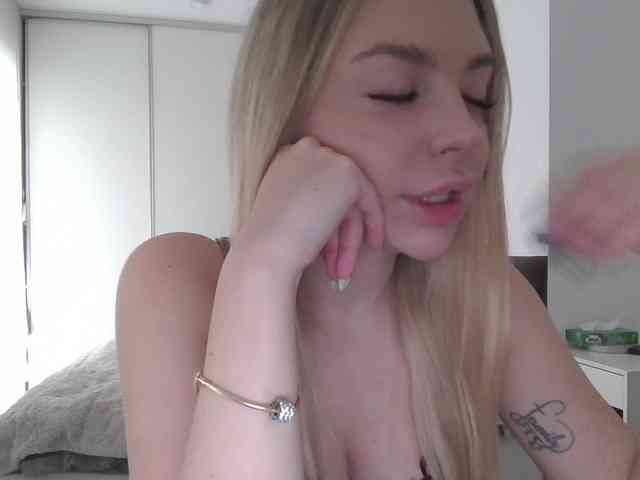 pinkpanther8899 webcam