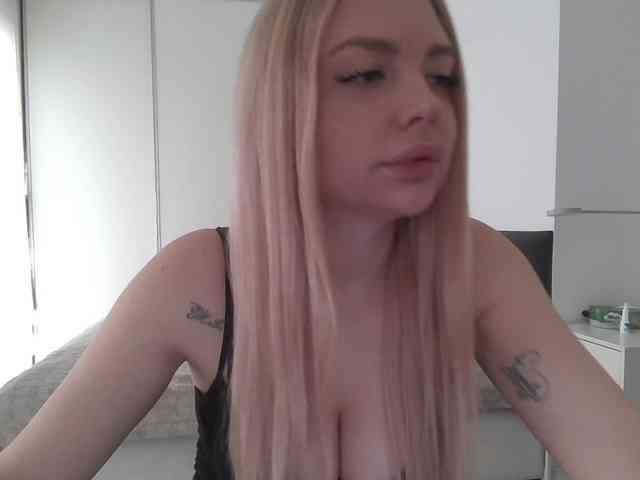 pinkpanther8899 webcam