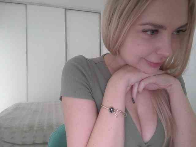 pinkpanther8899 webcam