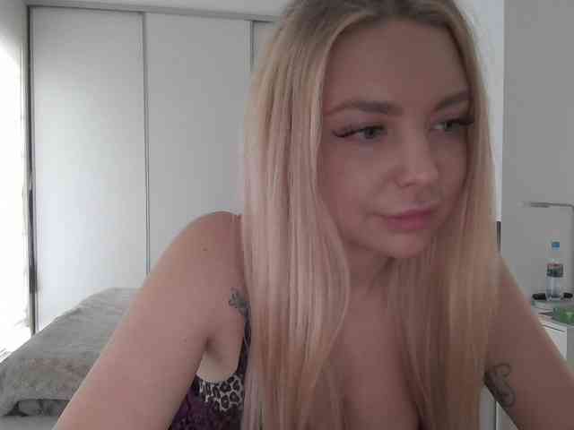 pinkpanther8899 webcam