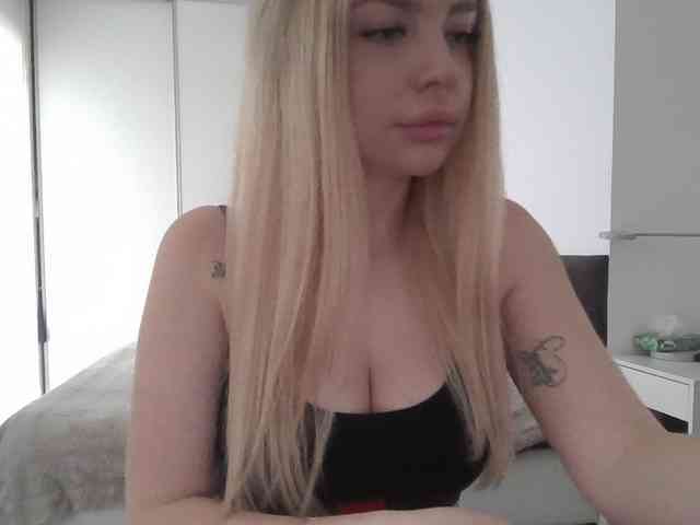 pinkpanther8899 webcam