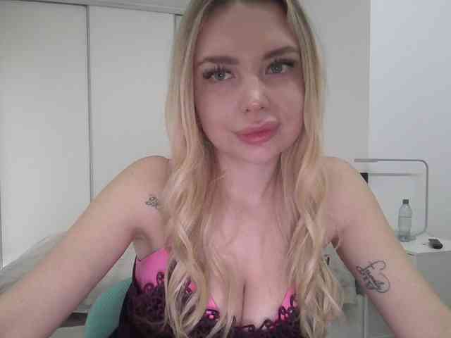 pinkpanther8899 webcam