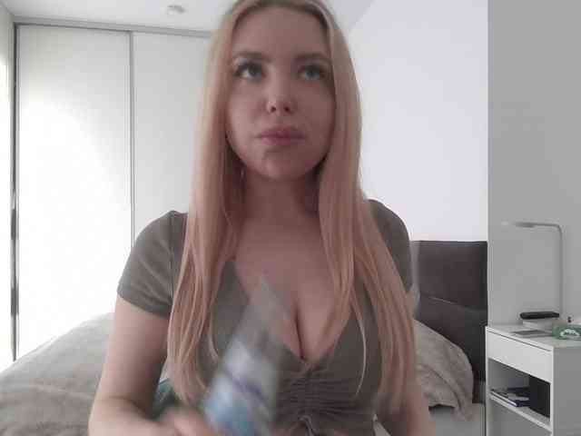 pinkpanther8899 webcam