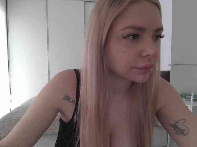 pinkpanther8899 webcam