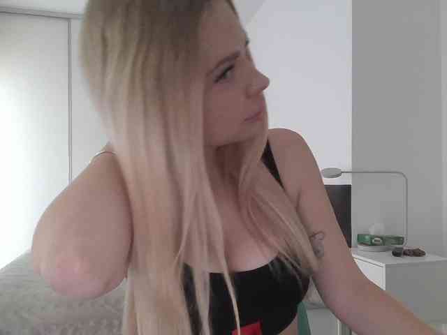 pinkpanther8899 webcam