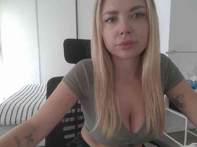Blondie8853 webcam