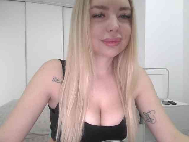pinkpanther8899 webcam