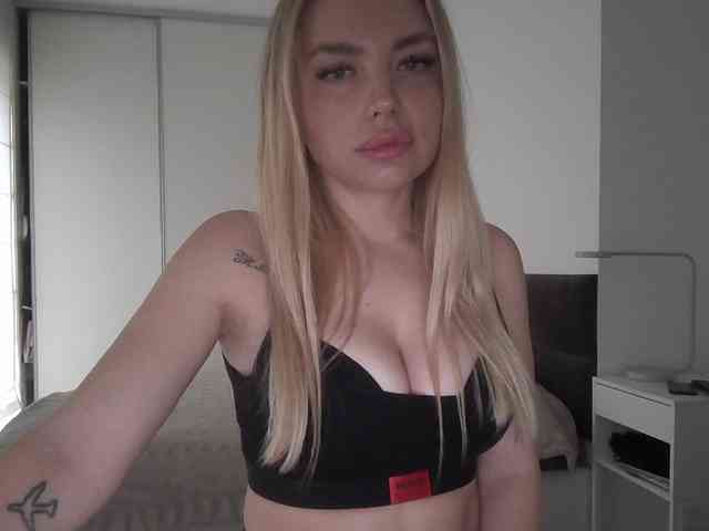 pinkpanther8899 webcam