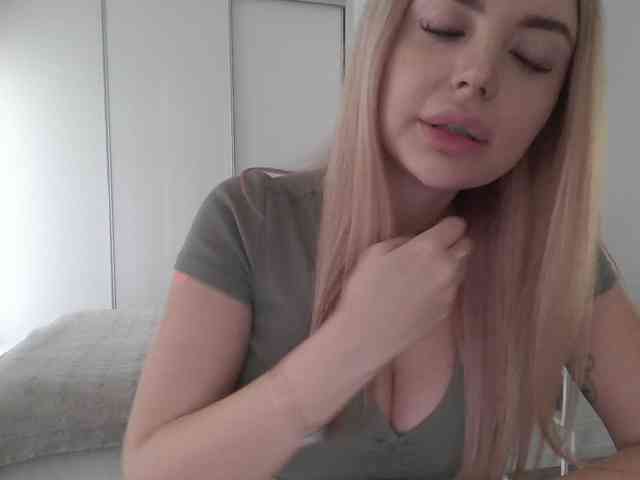 pinkpanther8899 webcam