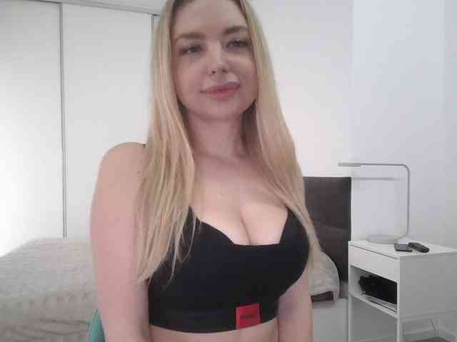 pinkpanther8899 webcam