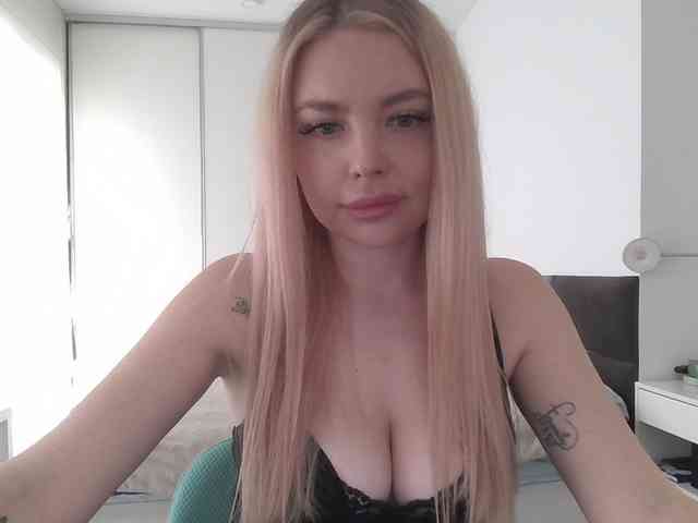 pinkpanther8899 webcam