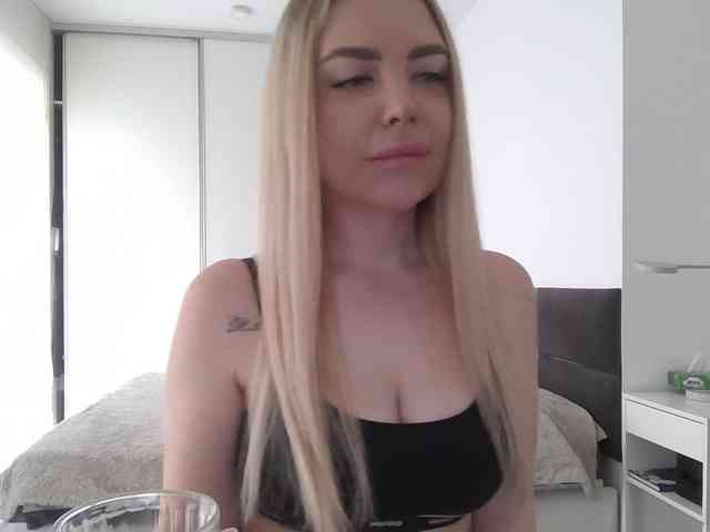 pinkpanther8899 webcam