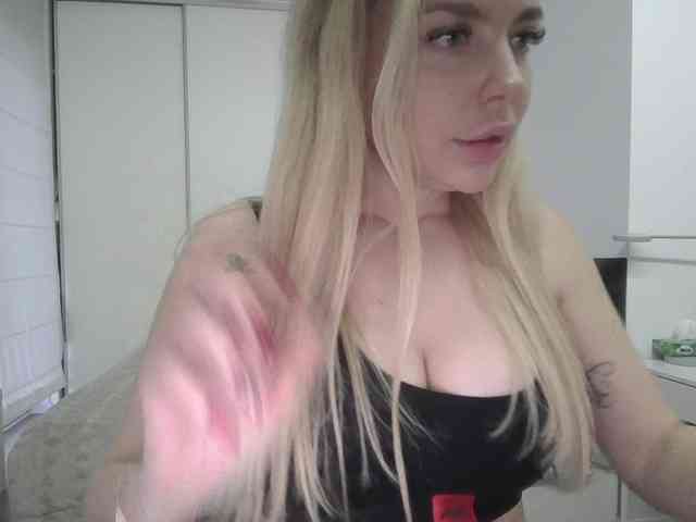 pinkpanther8899 webcam