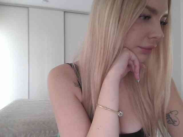 pinkpanther8899 webcam