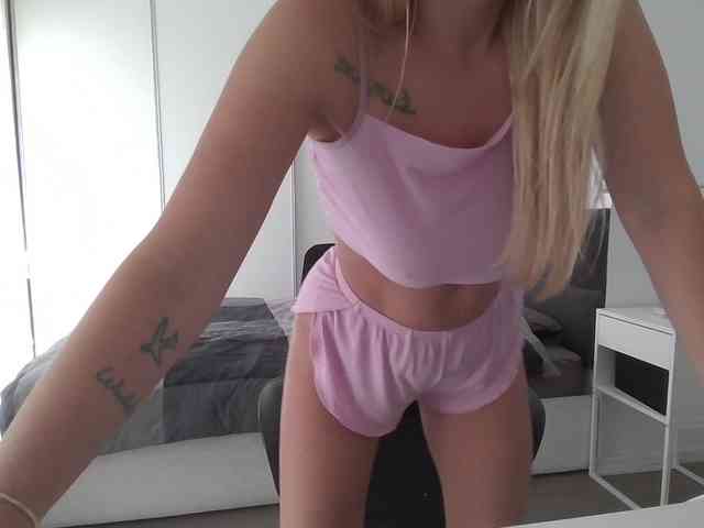 Blondie8853 webcam