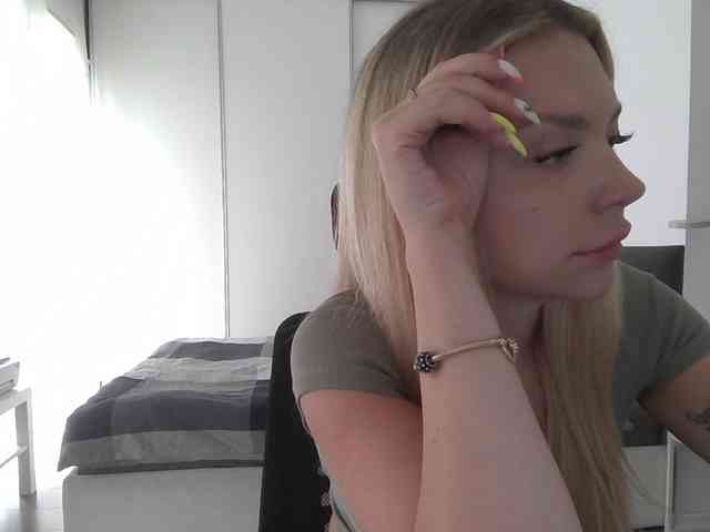 Blondie8853 webcam