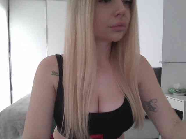 pinkpanther8899 webcam