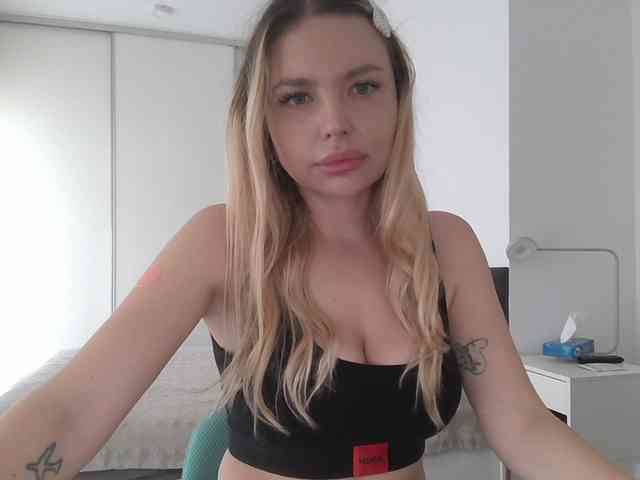 Blondie8853