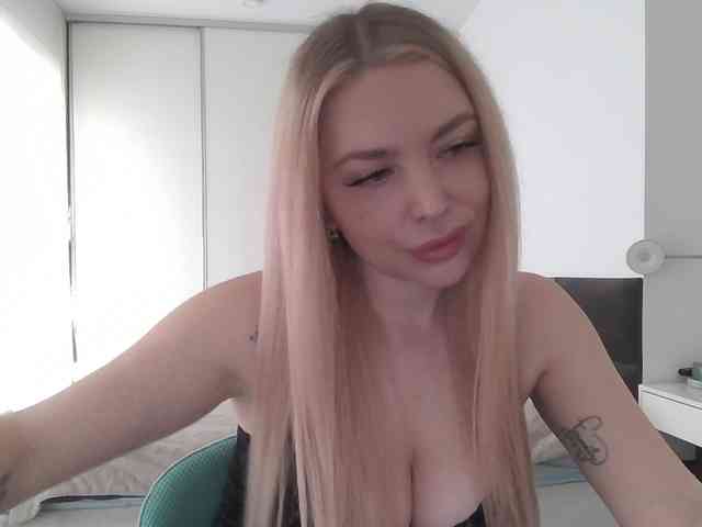 pinkpanther8899 webcam