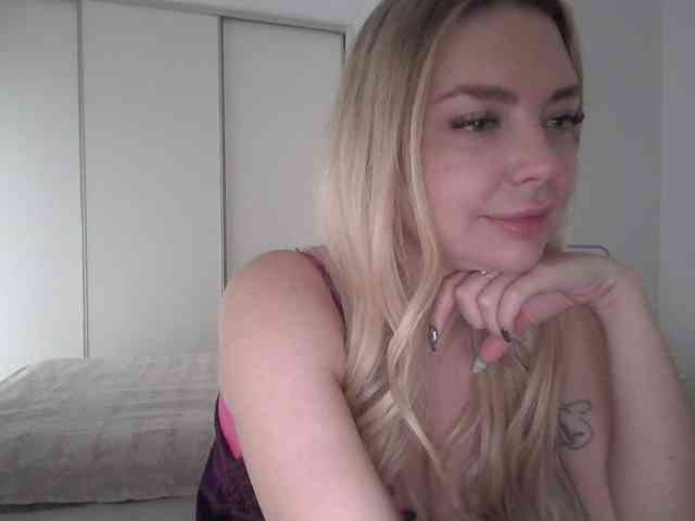 pinkpanther8899 webcam