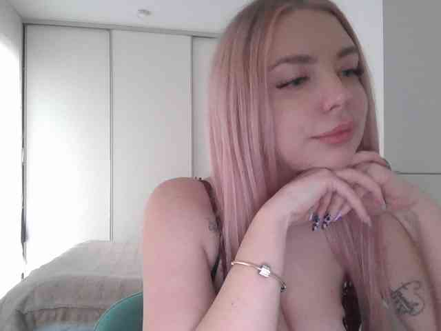 pinkpanther8899 webcam