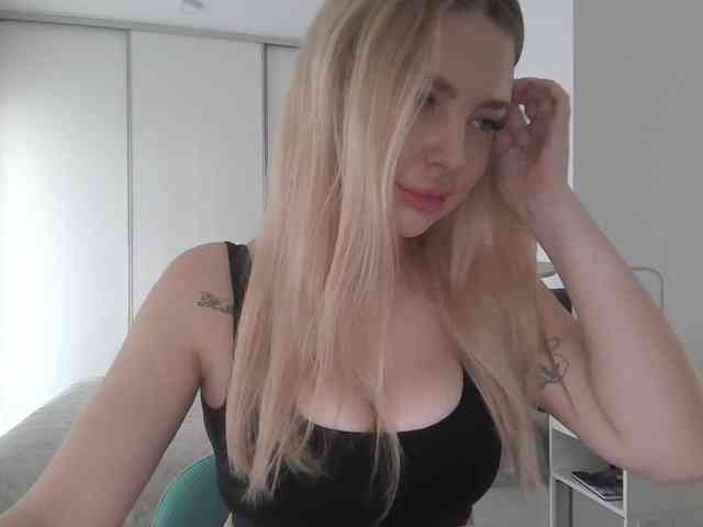 pinkpanther8899 webcam