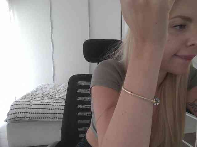 Blondie8853 webcam