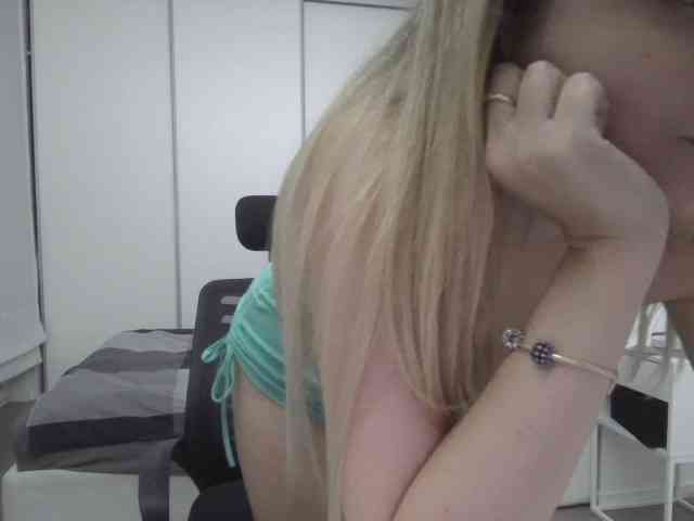 Blondie8853 webcam