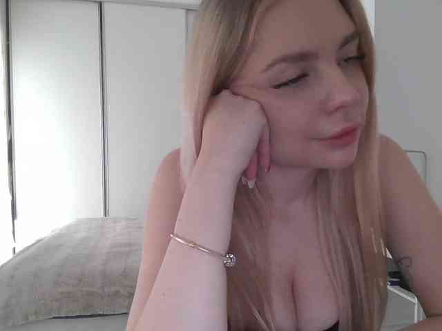 pinkpanther8899 webcam