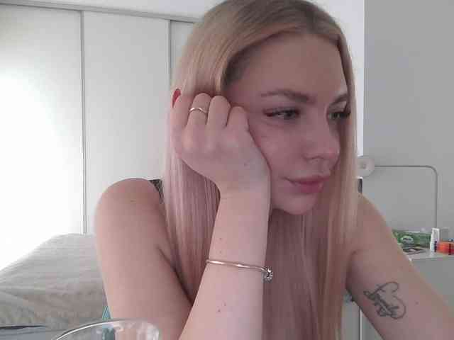 pinkpanther8899 webcam